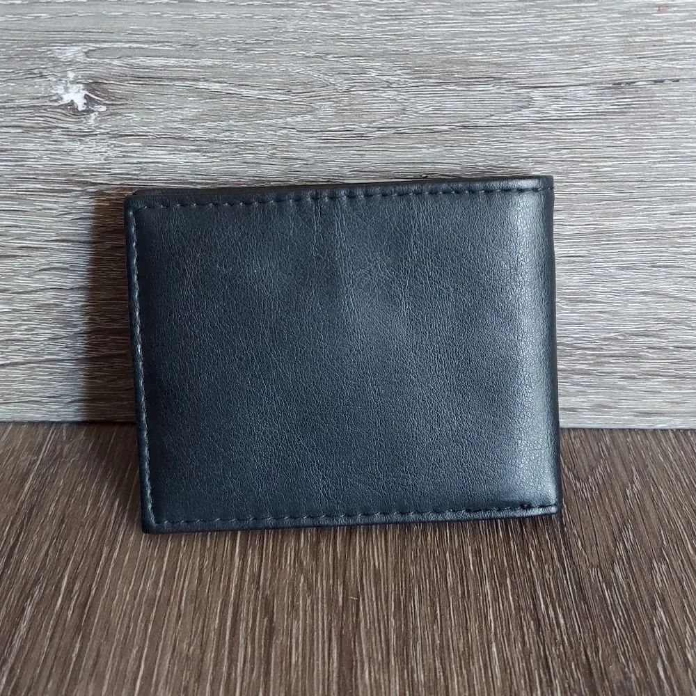 Marvel Bifold Wallet - Picture 2 of 6